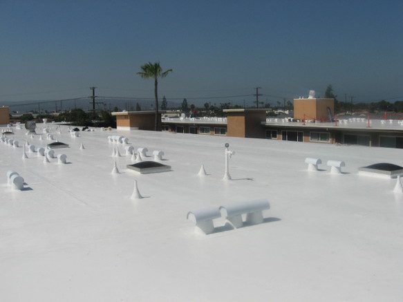 Apartment building roof replacement, Los Angeles